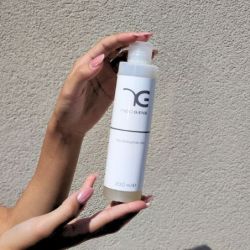 OLIO DETERGENTE PER IL VISO
